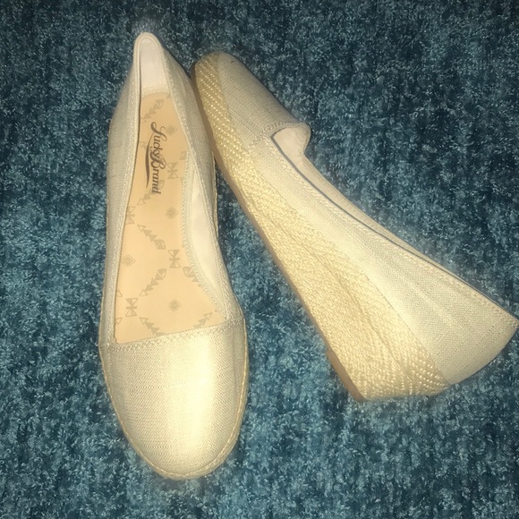 New Lucky Brand Wedge - Picture 3 of 4